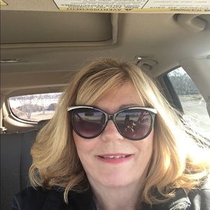 Meet your Posher, Nancy